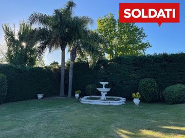 Casa Apta a Crédito en Venta en Barrio Cerrado Los Sauces