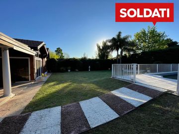 Casa Apta a Crédito en Venta en Barrio Cerrado Los Sauces