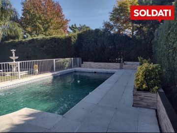 Casa Apta a Crédito en Venta en Barrio Cerrado Los Sauces