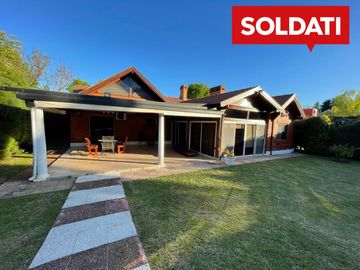 Casa Apta a Crédito en Venta en Barrio Cerrado Los Sauces