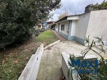 Casa 3 ambientes, verde, quincho