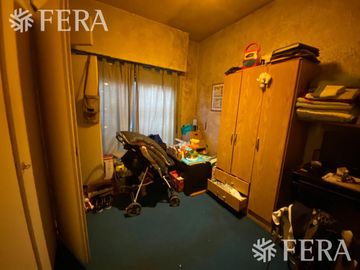 Venta de Casa 3 ambientes en Wilde con cochera (24713)