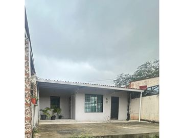 Remate de casa en Don Bosco, Las Acacias # 2238 cvd