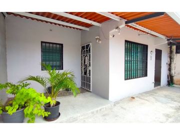 Remate de casa en Don Bosco, Las Acacias # 2238 cvd