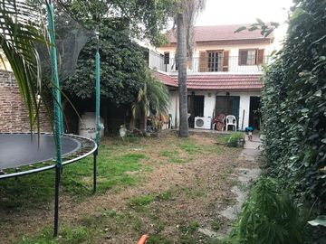 CASA EN BANFIELD O. ACEPTA PERMUTA!APTO CREDITO!