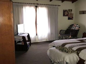 Casa en venta - 8 Dormitorios 5 Baños - Cochera - 1.160Mts2 - Villa Ballester