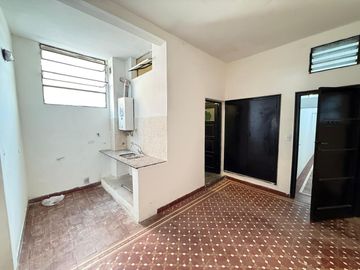 Oportunidad de Inversión! 3 departamentos en VENTA, Av. Soldati al 800, frente al Parque 9 de Julio