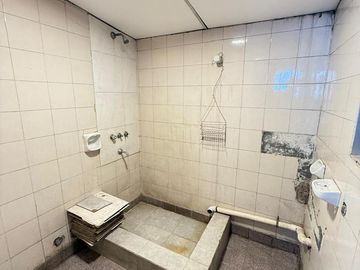 Oportunidad de Inversión! 3 departamentos en VENTA, Av. Soldati al 800, frente al Parque 9 de Julio