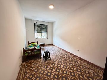 Oportunidad de Inversión! 3 departamentos en VENTA, Av. Soldati al 800, frente al Parque 9 de Julio