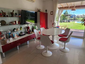 4 DORMITORIOS. AL RIO. NOR-OESTE. APTA CREDITO.