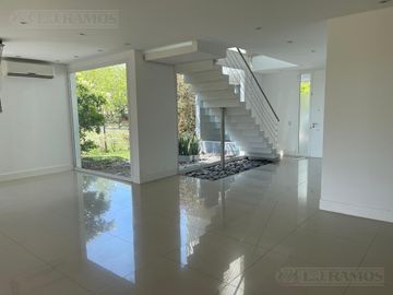 4 DORMITORIOS. AL RIO. NOR-OESTE. APTA CREDITO.