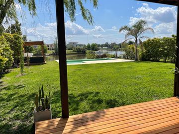 4 DORMITORIOS. AL RIO. NOR-OESTE. APTA CREDITO.