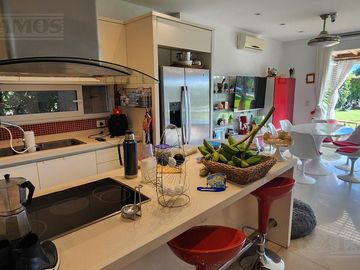 4 DORMITORIOS. AL RIO. NOR-OESTE. APTA CREDITO.