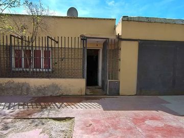 CASA PARA RECICLAR EN GODOY CRUZ