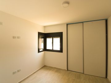 Hermoso Dto en  Ovidio Lagos 56 -  1 dorm. c/ balcon - Calefactor y AA CC