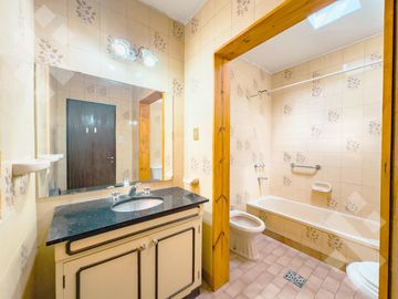 Venta Casa 3 dormitorios, Centro, Neuquen Capital