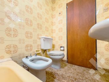 Venta Casa 3 dormitorios, Centro, Neuquen Capital