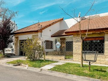 Venta Casa 3 dormitorios, Centro, Neuquen Capital