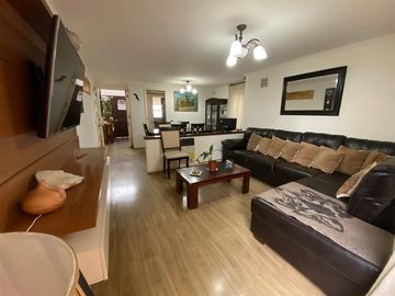 Casa en Venta en AV CAMINO SAN JOSE DE MAIPO 05879