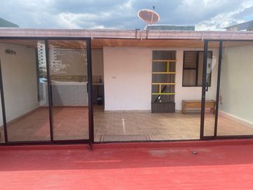 Se vende amplio Departamento en Cochapata