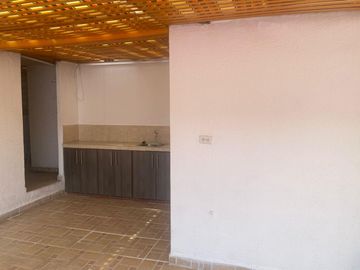 Se vende amplio Departamento en Cochapata