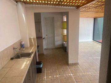 Se vende amplio Departamento en Cochapata