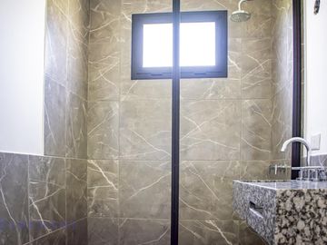 Casa 4 amb a estrenar en Alvarez del Bosque con Pileta