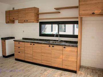 Casa 4 amb a estrenar en Alvarez del Bosque con Pileta