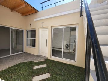 PH DE 3 AMBIENTES A ESTRENAR CON JARDIN Y TERRAZA EN VENTA. FLORIDA OESTE