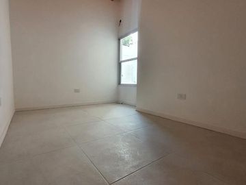 PH DE 3 AMBIENTES A ESTRENAR CON JARDIN Y TERRAZA EN VENTA. FLORIDA OESTE