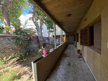 CASA LOCAL Y DEPARTAMENTO EN VENTA