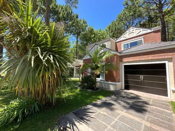 Casa en Venta - 3 Dormitorios 2 Baños - 1042mts2 - Pinamar