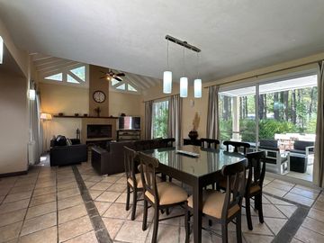 Casa en Venta - 3 Dormitorios 2 Baños - 1042mts2 - Pinamar