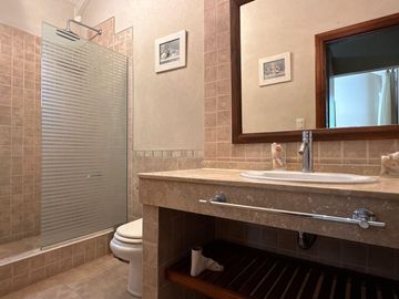 Casa en Venta - 3 Dormitorios 2 Baños - 1042mts2 - Pinamar