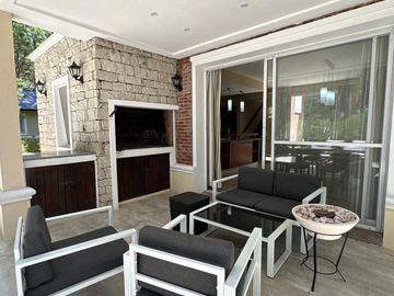 Casa en Venta - 3 Dormitorios 2 Baños - 1042mts2 - Pinamar