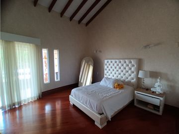 CASA ENVIGADO - EL ESCOBERO