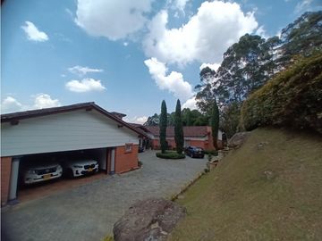 CASA ENVIGADO - EL ESCOBERO