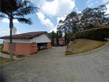 CASA ENVIGADO - EL ESCOBERO