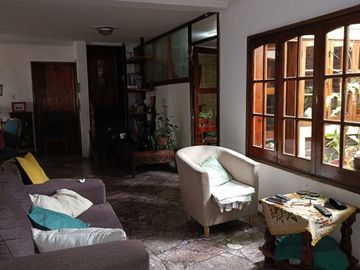 REMAX  OFRECE PROPIEDAD EN B° BANCARIO.