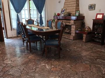 REMAX  OFRECE PROPIEDAD EN B° BANCARIO.