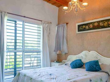 Casa 4 ambientes en Venta en Cañuelas con pileta
