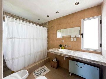 Casa 4 ambientes en Venta en Cañuelas con pileta