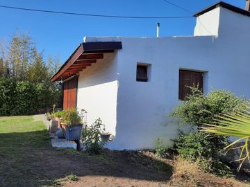 Casa en venta - 2 Dormitorios 3 Baños - 1.240Mts2 - Río Ceballos