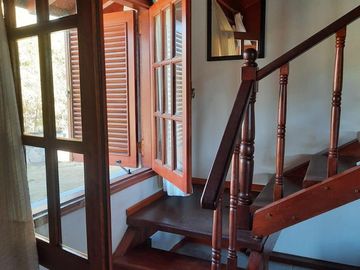 Casa en venta - 2 Dormitorios 3 Baños - 1.240Mts2 - Río Ceballos