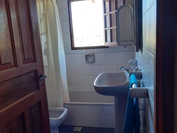 Casa en venta - 2 Dormitorios 3 Baños - 1.240Mts2 - Río Ceballos