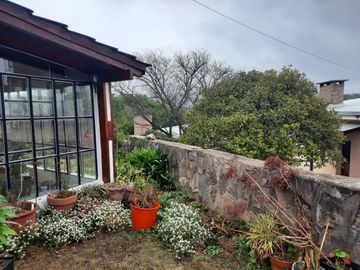 Casa en venta - 2 Dormitorios 3 Baños - 1.240Mts2 - Río Ceballos