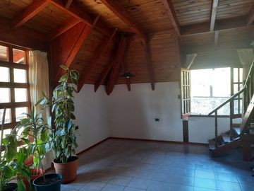 Casa en venta - 2 Dormitorios 3 Baños - 1.240Mts2 - Río Ceballos