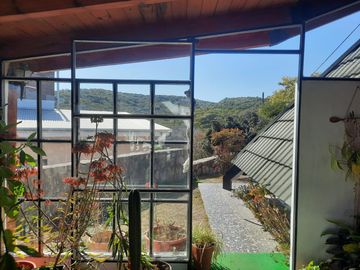 Casa en venta - 2 Dormitorios 3 Baños - 1.240Mts2 - Río Ceballos