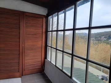 Casa en venta - 2 Dormitorios 3 Baños - 1.240Mts2 - Río Ceballos