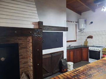 Casa en venta - 2 Dormitorios 3 Baños - 1.240Mts2 - Río Ceballos